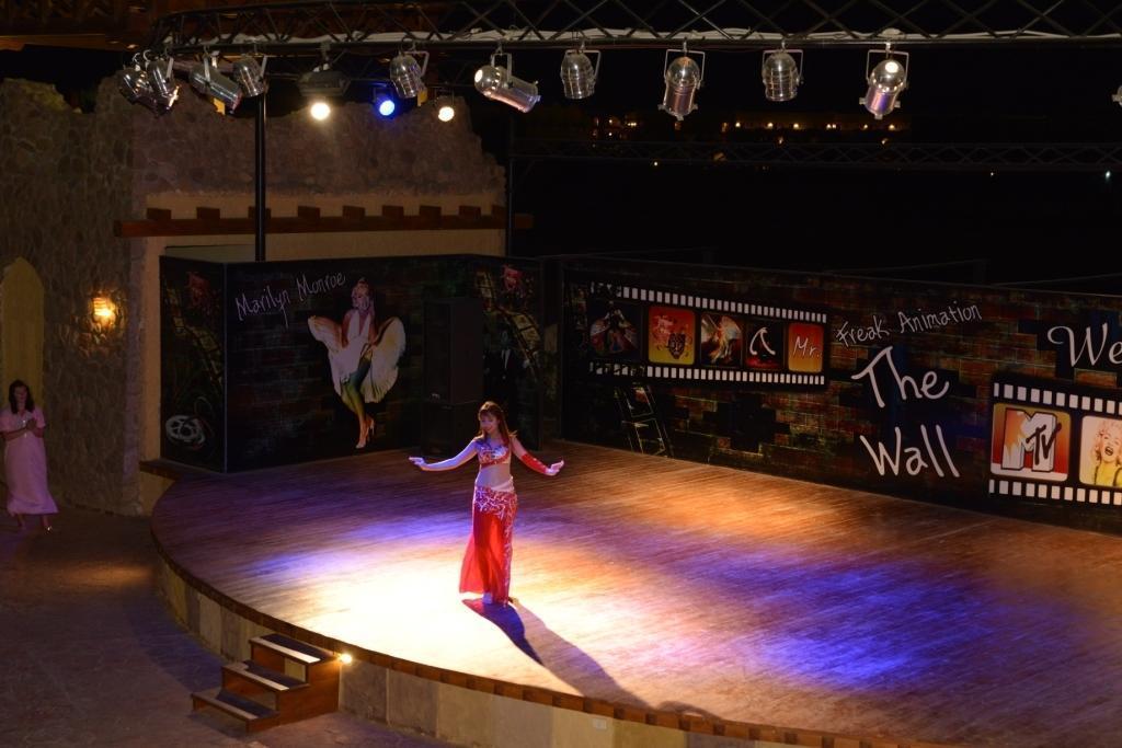 Charmillion Club Aquapark Hotel Sharm el-Sheikh Luaran gambar The Wall performance